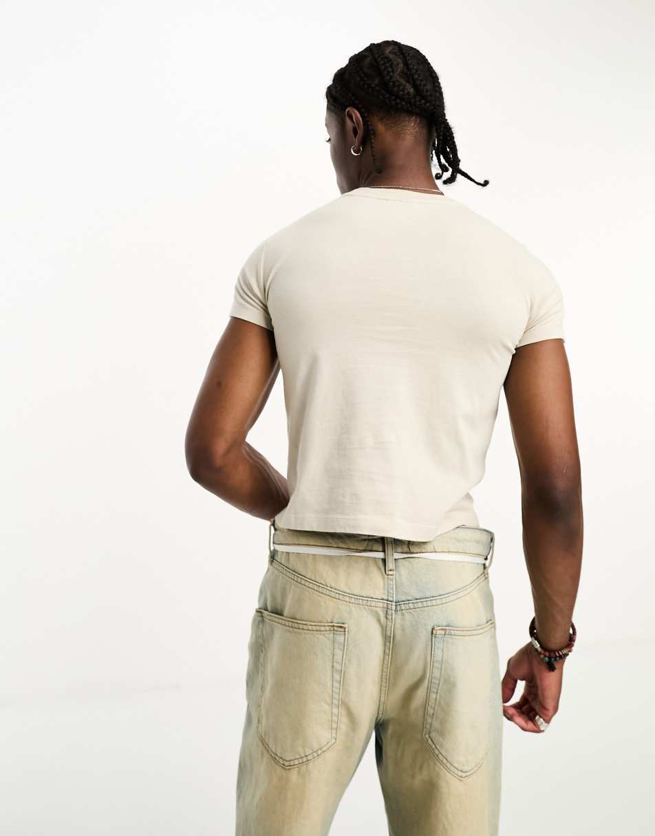 Reclaimed Vintage 90s shrunken celestial tee in stone 0