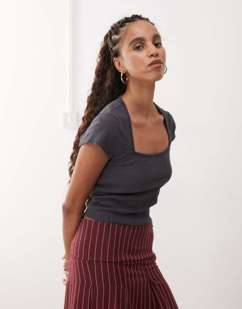 Reclaimed Vintage - Aansluitend T-shirt met vierkante hals in zwart - view 1