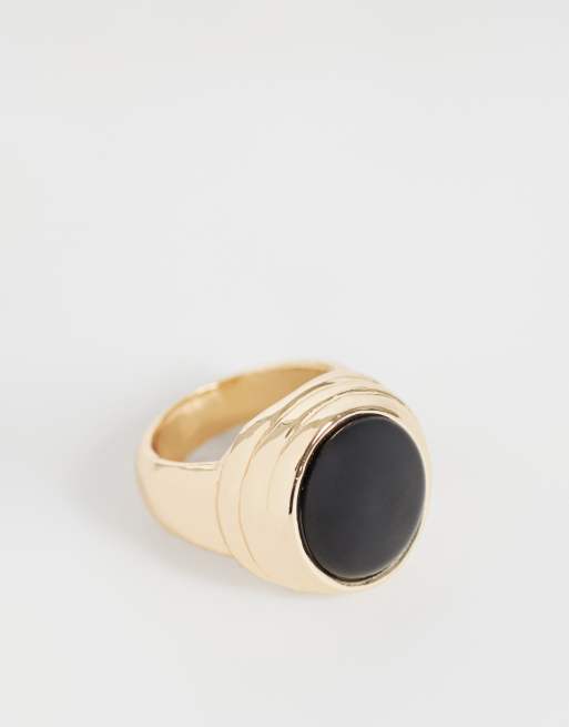 Reclaimed Vintage anello chevalier unisex dorato con pietra onice