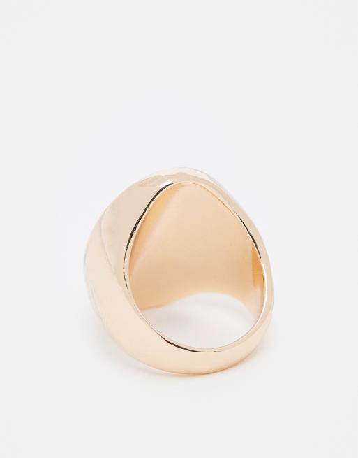 Reclaimed Vintage - Anello oversize dorato con pietre sintetiche verdi, 2 di 3