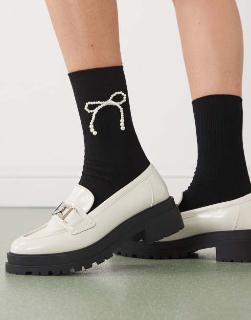 Reclaimed Vintage ankle socks with faux-pearl bows in black, 3 of 3