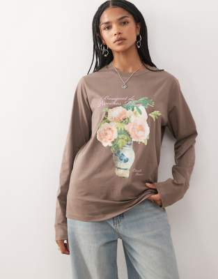 Reclaimed Vintage Ashmolean Licensed Oversized Long Sleeve T-shirt In Brown