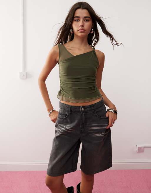 Reclaimed Vintage – Asymetryczny top w kolorze khaki ze skręconym ramiączkiem