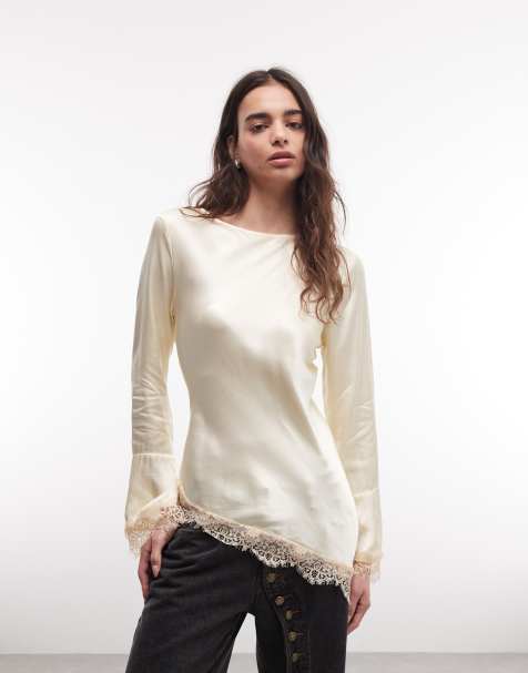 Reclaimed Vintage - Asymmetrische satijnen blouse met uitlopende mouwen in crème - view 1