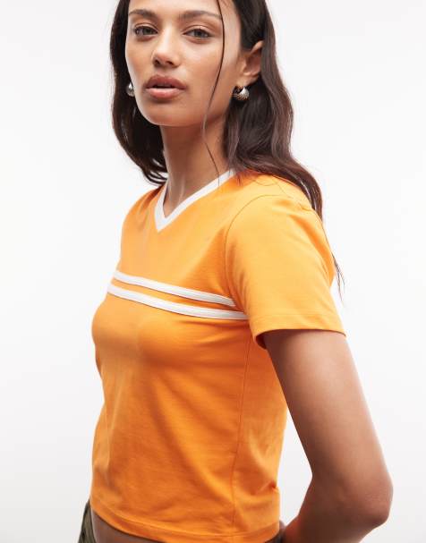Reclaimed Vintage baby tee med v-hals i orange - view 1