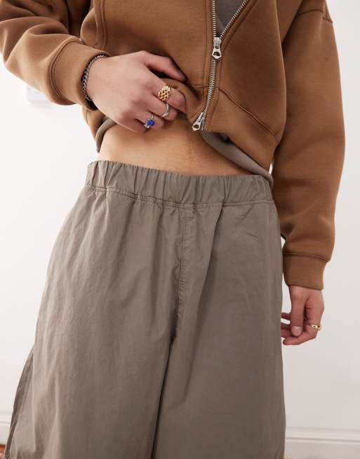 Reclaimed Vintage baggy barrel leg cargo pants in khaki, 2 of 5