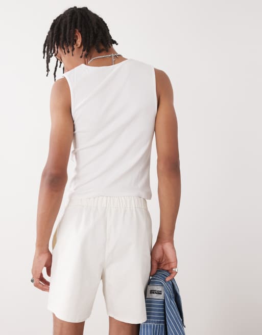 Reclaimed Vintage baggy fit shorter length pull on chino shorts in ecru, 4 of 5