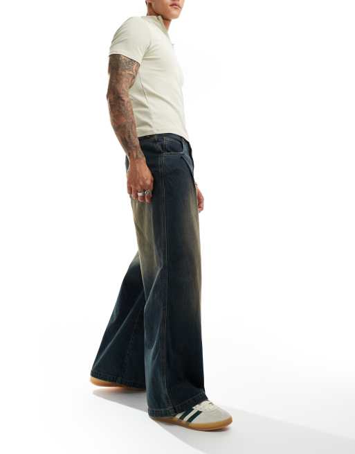 Reclaimed Vintage – Baggy-Jeans in dunkelblauer Waschung