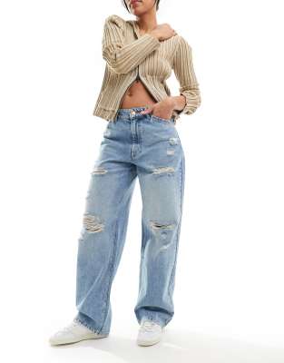 Reclaimed Vintage - Baggy-Jeans in Hellblau mit niedrigem Bund