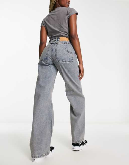 Reclaimed Vintage baggy jeans in y2k blue wash, 2 of 5