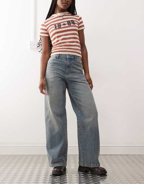 Reclaimed Vintage baggy leg mid rise jean with embroidered pockets in washed blue - view 1