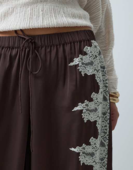 Reclaimed Vintage ballongbyxa i satin med spetskant, brun, 4 av 5