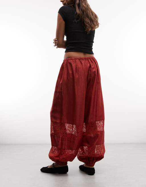 Reclaimed Vintage Ballonhose aus Satin und Spitze in Rot, 3 von 5