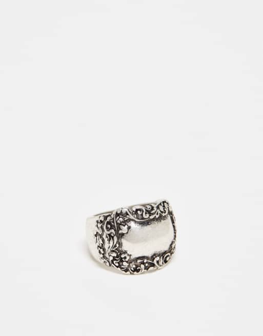 Reclaimed Vintage - Båndring med kuppelform og blomsterdetaljer