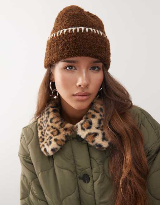 Reclaimed Vintage - Beanie van borg met festonsteek in bruin, 1 van 3