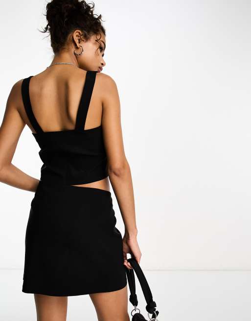 Reclaimed Vintage bengaline pelmet skirt in black , 2 of 4