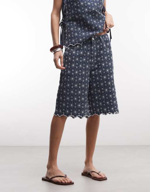 Reclaimed Vintage - Bermuda d'ensemble en denim de chambray à détails ajourés - Indigo, 2 de 5