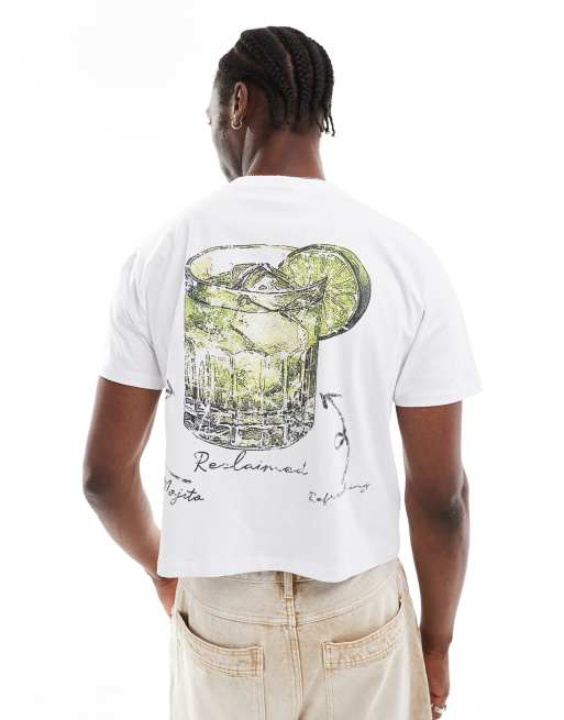 Reclaimed Vintage – Biały T-shirt o krótkim fasonie i pudełkowym kroju z nadrukiem z koktajlem mojito na plecach