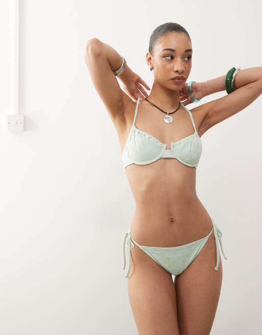 Reclaimed Vintage - Bikini van badstof met bloemenprint in mintgroen