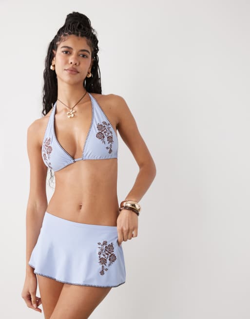 Reclaimed Vintage – Blå bikiniunderdel i kjolmodell med brun kontrastsöm
