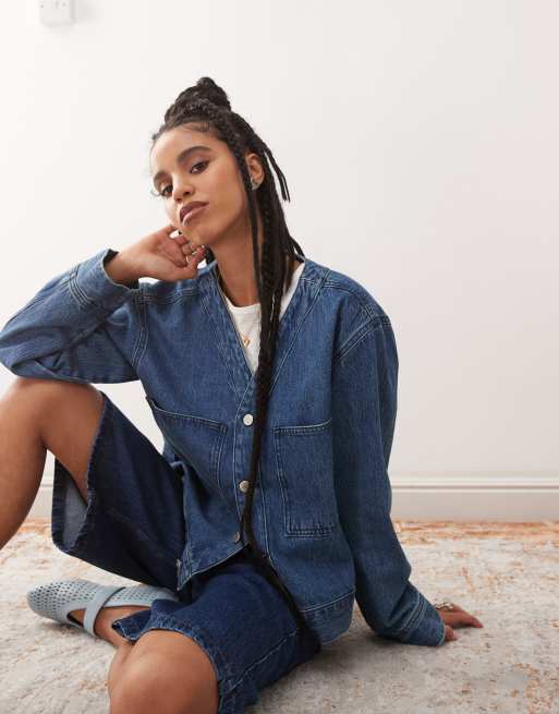 Reclaimed Vintage – Blå jeansskjorta i baseballstil med mellanljus tvätt
