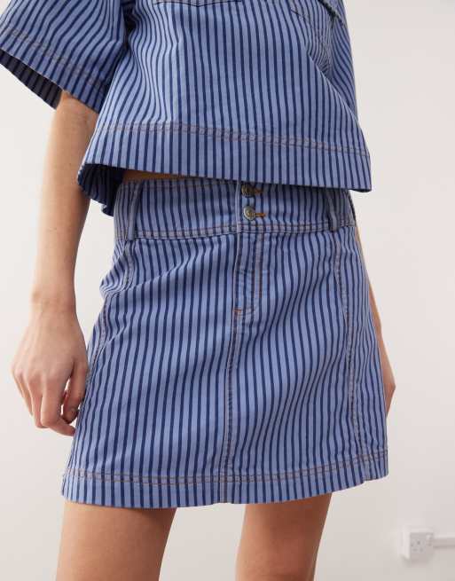 Reclaimed Vintage – Blå, kritstrecksrandig minikjol i denim, del av set , 2 av 5