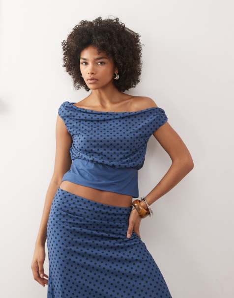 Reclaimed Vintage - Blå og sort offshoulder-top i mesh med polkaprikket print - Del af sæt - view 1