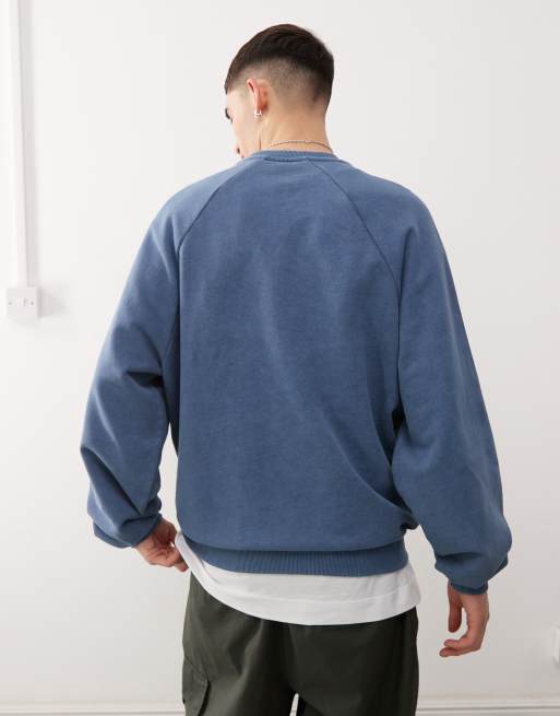 Reclaimed Vintage – Blå, tvättad sweatshirt i unisex-modell med boxig passform, 2 av 4