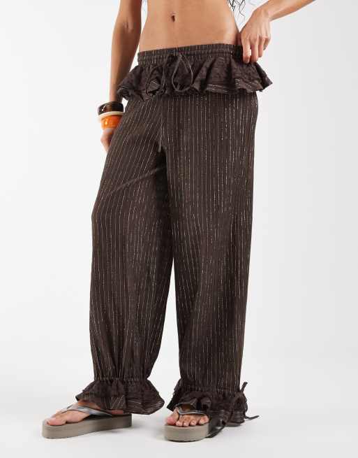 Reclaimed Vintage – Bloomer-Strandhose in glitzerndem Braun mit Spitze, 2 von 5