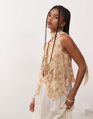 Reclaimed Vintage - Bluse aus Chiffon in Buttergelb mit Bindeband vorne, Blumenprint und passendem Schal