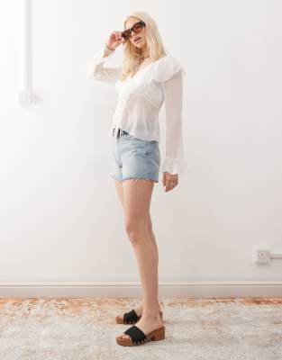 Reclaimed Vintage Boho Ruffle Tie Front Blouse-white In White