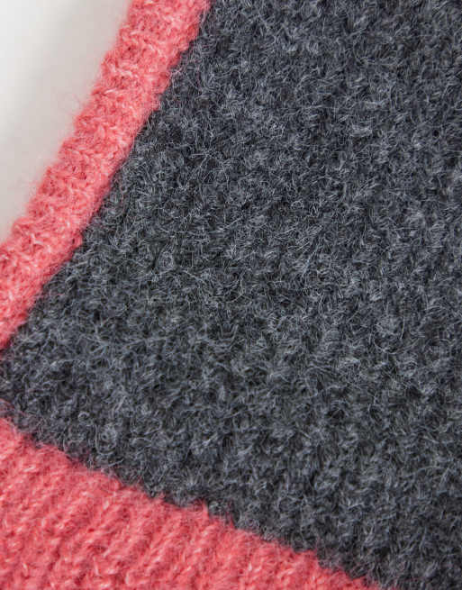 Reclaimed Vintage bonnet met knoopsluiting in grijs en roze, 2 van 3