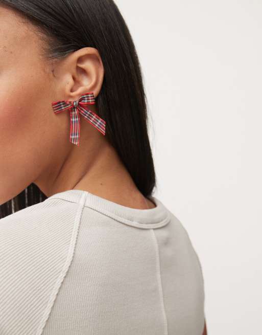 Reclaimed Vintage - Boucles d'oreilles de Noël avec nœud à carreaux écossais - Rouge