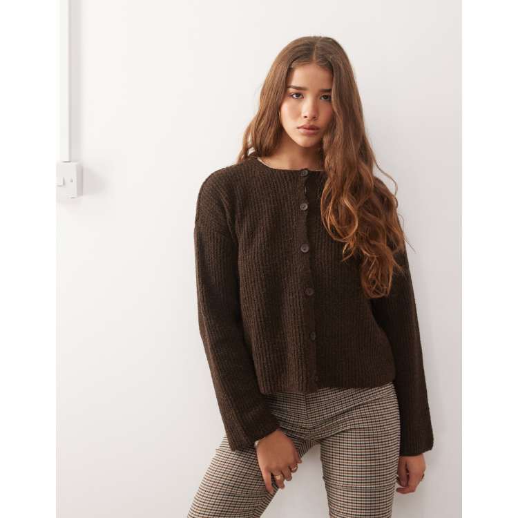209603196-1-brown?$n_750w$&wid