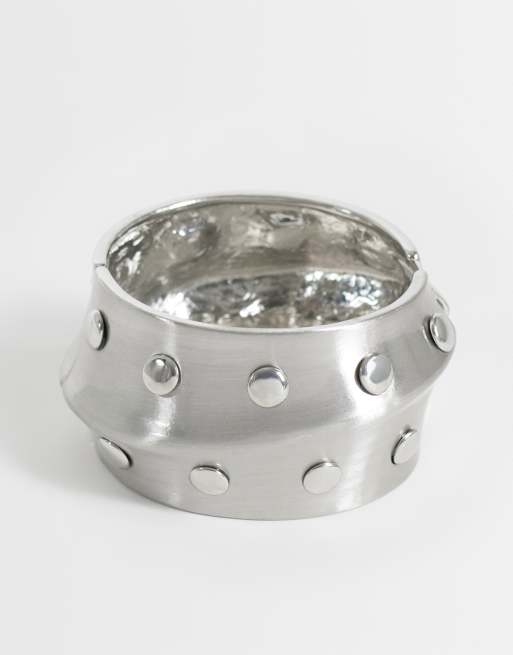 Reclaimed Vintage bracciale rigido in argento con borchie