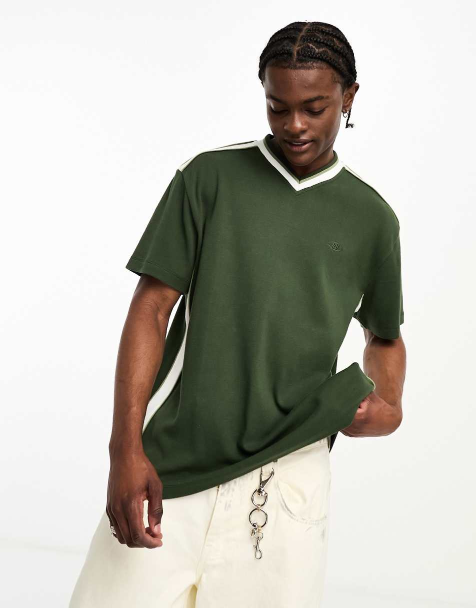 Reclaimed Vintage branded v-neck t-shirt in green