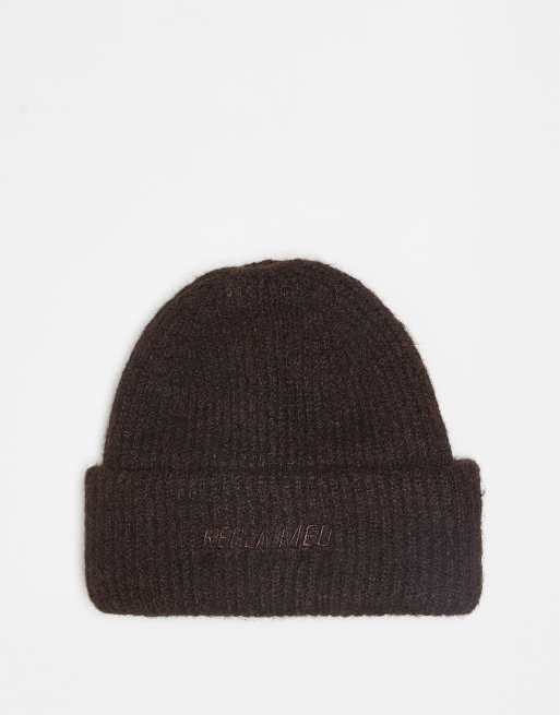 Reclaimed Vintage – Brązowa czapka beanie unisex z logo