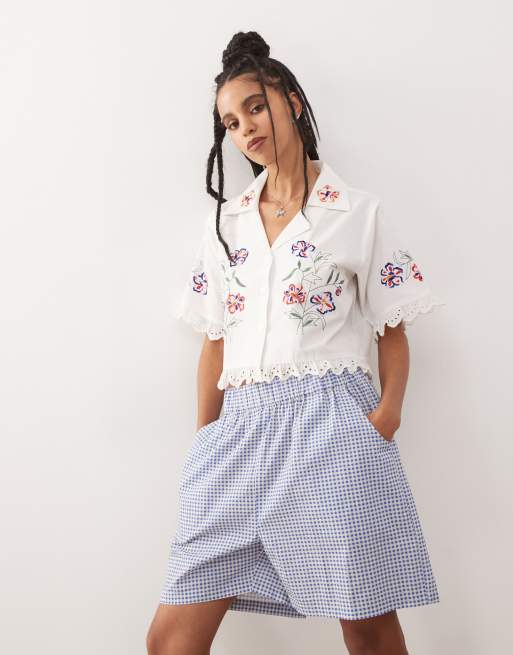 Reclaimed Vintage – Broderad skjorta med korta ärmar