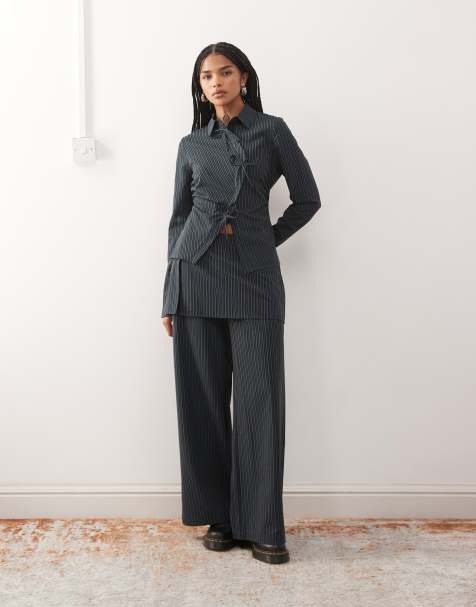 Reclaimed Vintage - Broek met rok en krijtstreep in marineblauw, deel van co-ord set - view 1