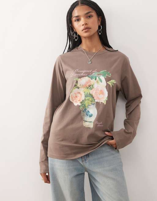 Reclaimed Vintage - Brun oversized T-shirt med lange ærmer og licenseret 'Ashmolean'-print