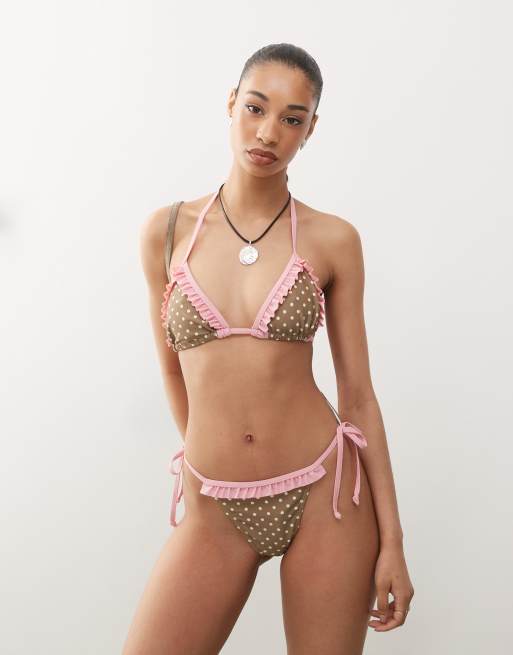 Reclaimed Vintage - Brun trekantsbikinitop med lyserøde flæser og polkaprikker, 2 af 4