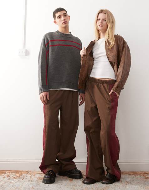 Reclaimed Vintage – Bruna och vinröda, figursydda byxor i unisex-modell med resårmidja och sidorand - view 1