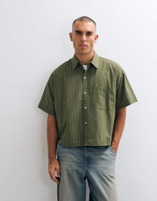 Reclaimed Vintage camicia boxy a maniche corte a righe sottili verde oliva, 1 di 5