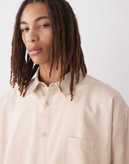 Reclaimed Vintage - Camicia squadrata a maniche corte beige con motivo gessato, 2 di 4