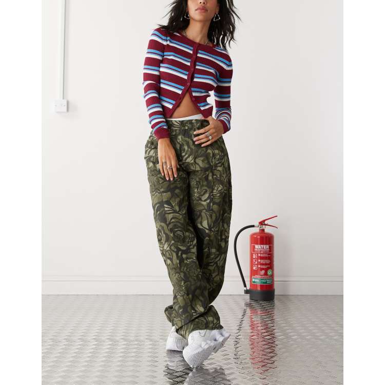 Cropped camo trousers discount