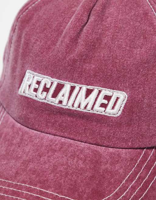 Reclaimed Vintage - Cappellino unisex bordeaux slavato con logo, 2 di 3