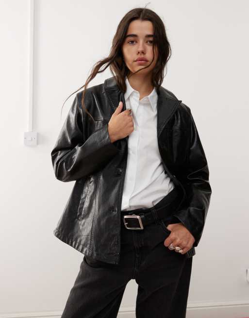 Reclaimed Vintage - Cappotto stile blazer anni '90 in pelle sintetica nero slavato