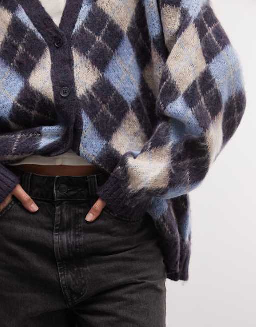 Reclaimed Vintage cardigan unisex oversize a rombi bianco e blu, 2 di 4