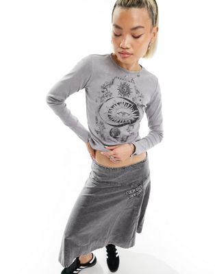 Reclaimed Vintage Celestial Graphic Long Sleeve Baby Tee In Charcoal Acid Wash-gray