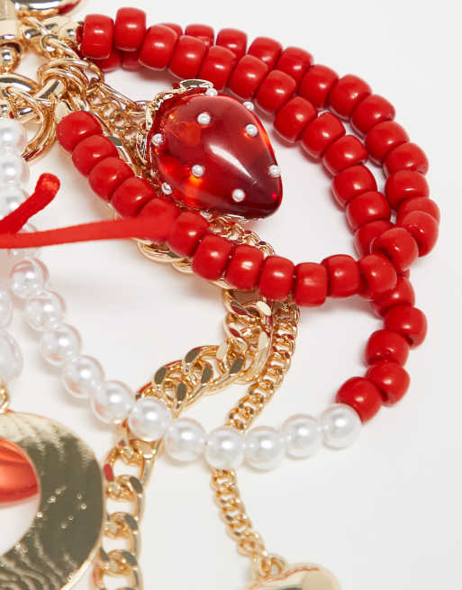 Reclaimed Vintage - Charm da borsa dorato con fragola e perline rosse, 2 di 3